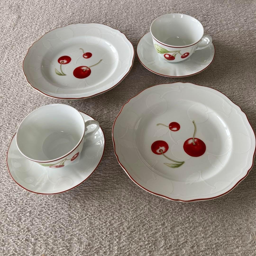 アンティコチェリーAntico cherries ティーカップデザート皿ペア